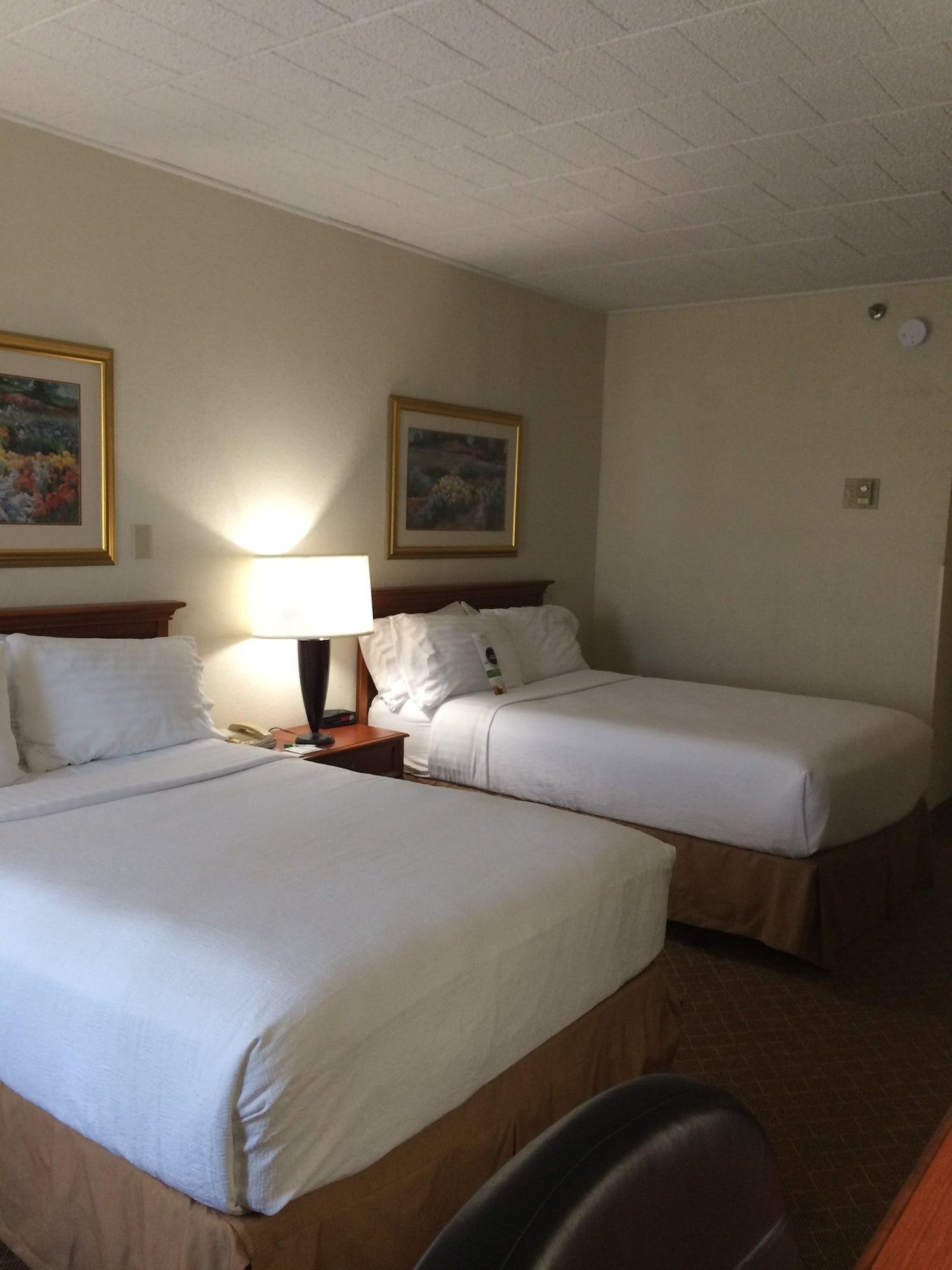 Clarion Inn Frederick Event Center Экстерьер фото