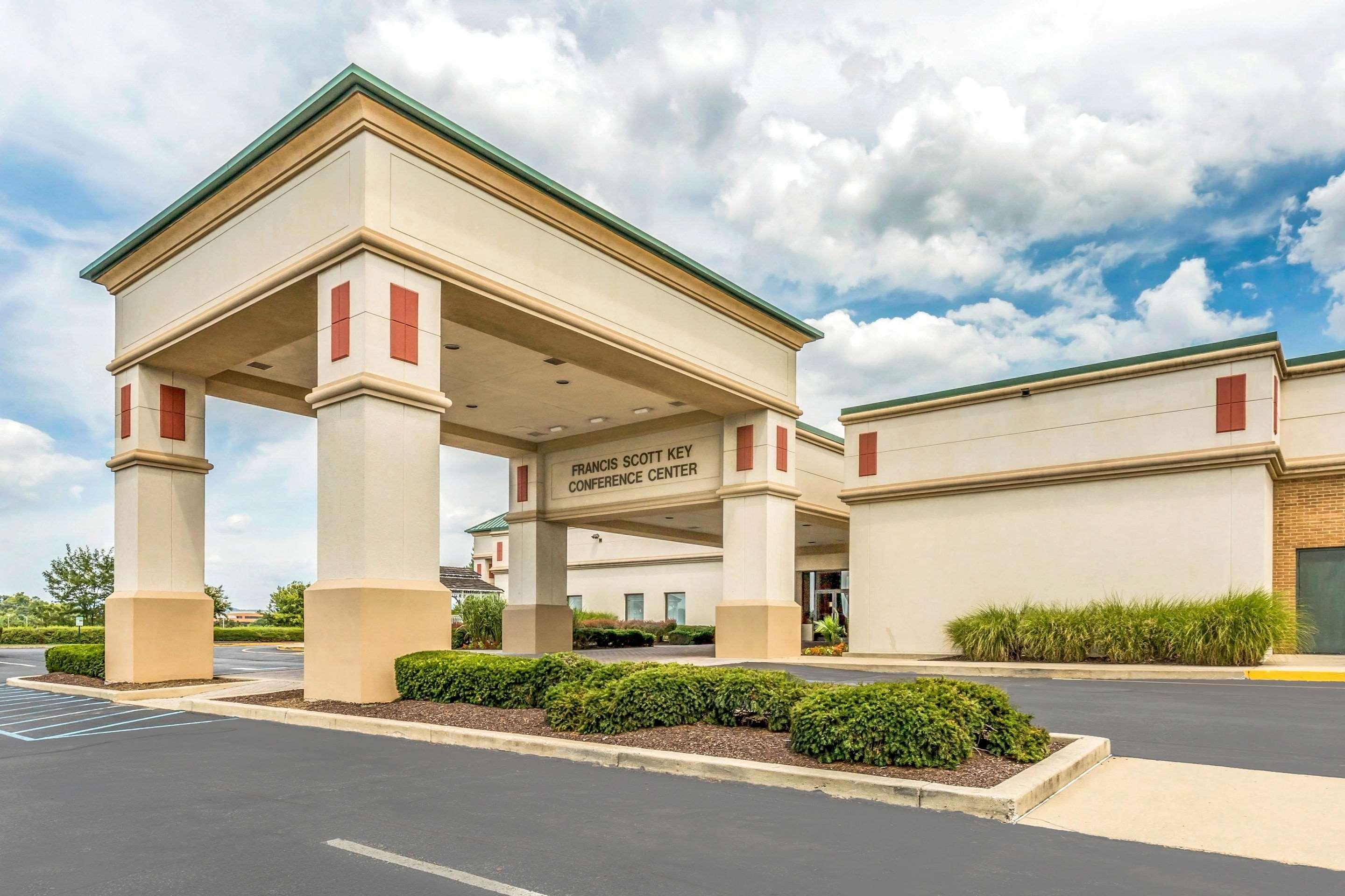 Clarion Inn Frederick Event Center Экстерьер фото