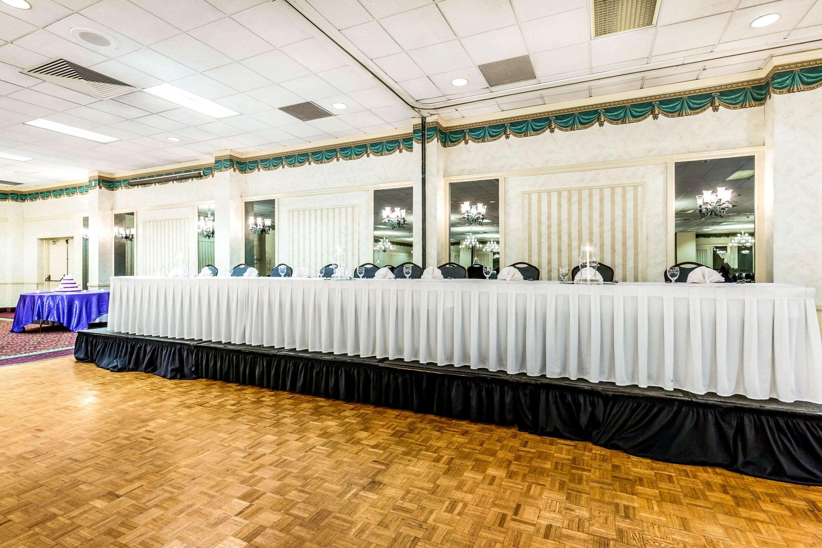 Clarion Inn Frederick Event Center Экстерьер фото